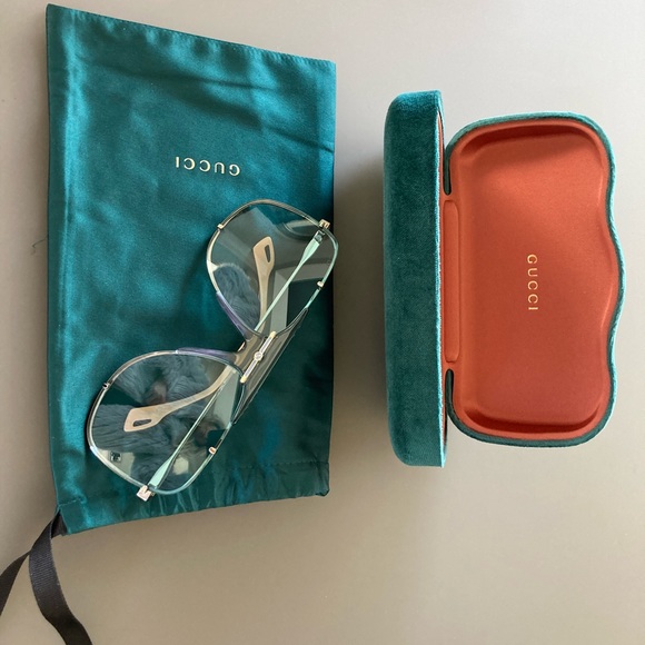 Authentic Gucci sunglasses - Picture 6 of 11